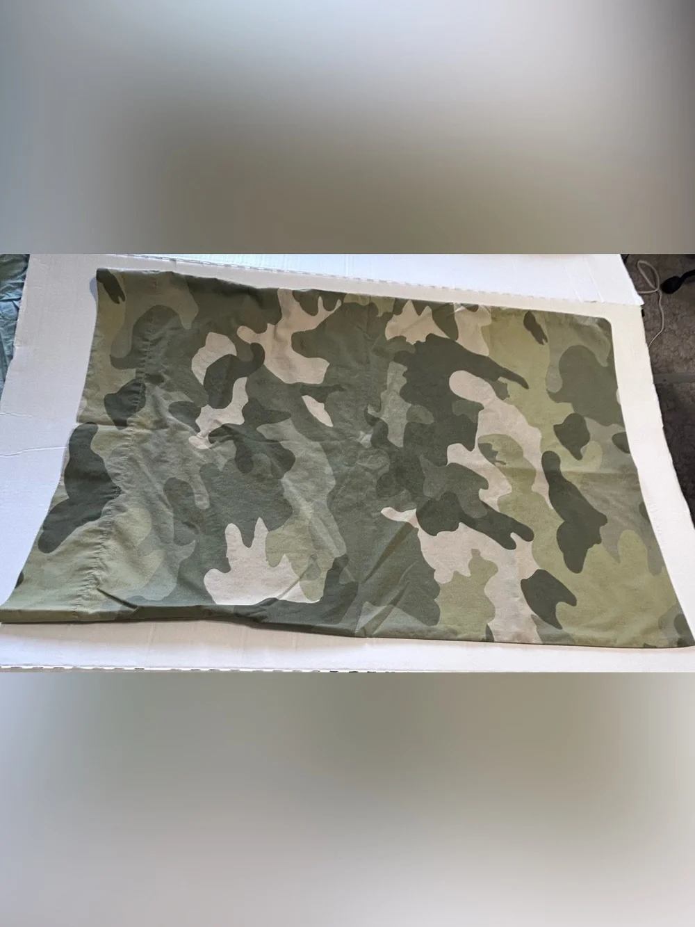 Pottery Barn Kids Camouflage 2 Standard Pillowcases Green & Beige 5% Organic Cot